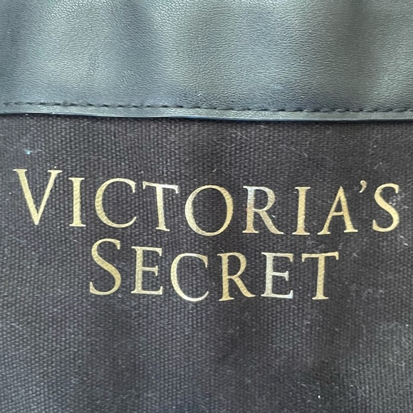 Victoria’s Secret open top cloth & faux leather tote beach travel bag - Picture 3 of 8